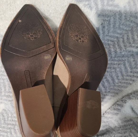 Vince Camuto Suede Bibestie Booties Zip Back 7 - Picture 6 of 9